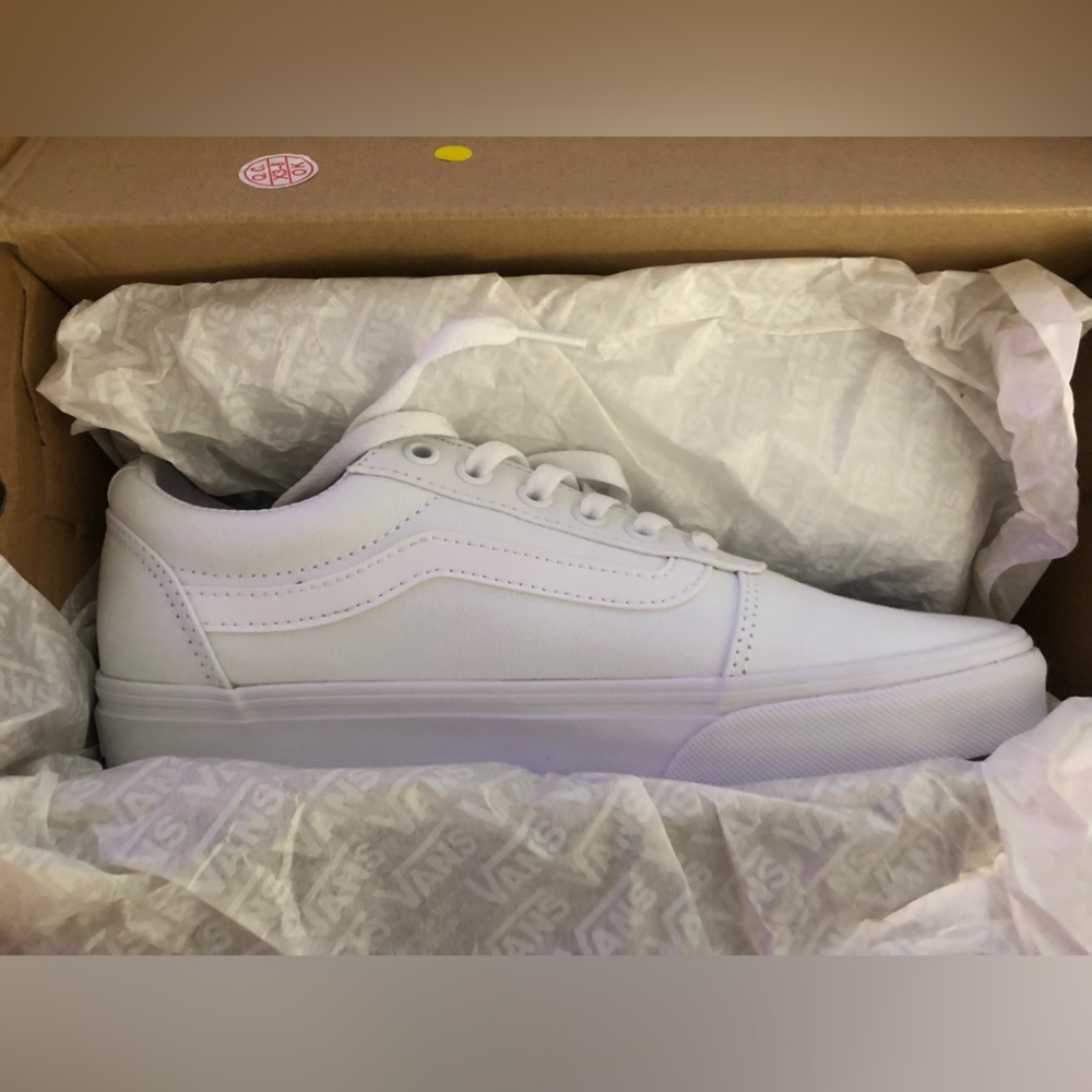 Brand New Ward Vans size 8.5 (Triple White)